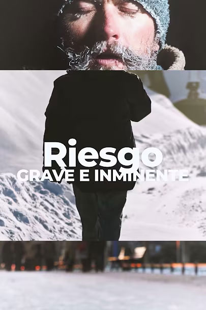 Persona rodeada de nieve