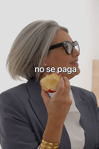 Trabajadora en descanso de jornada