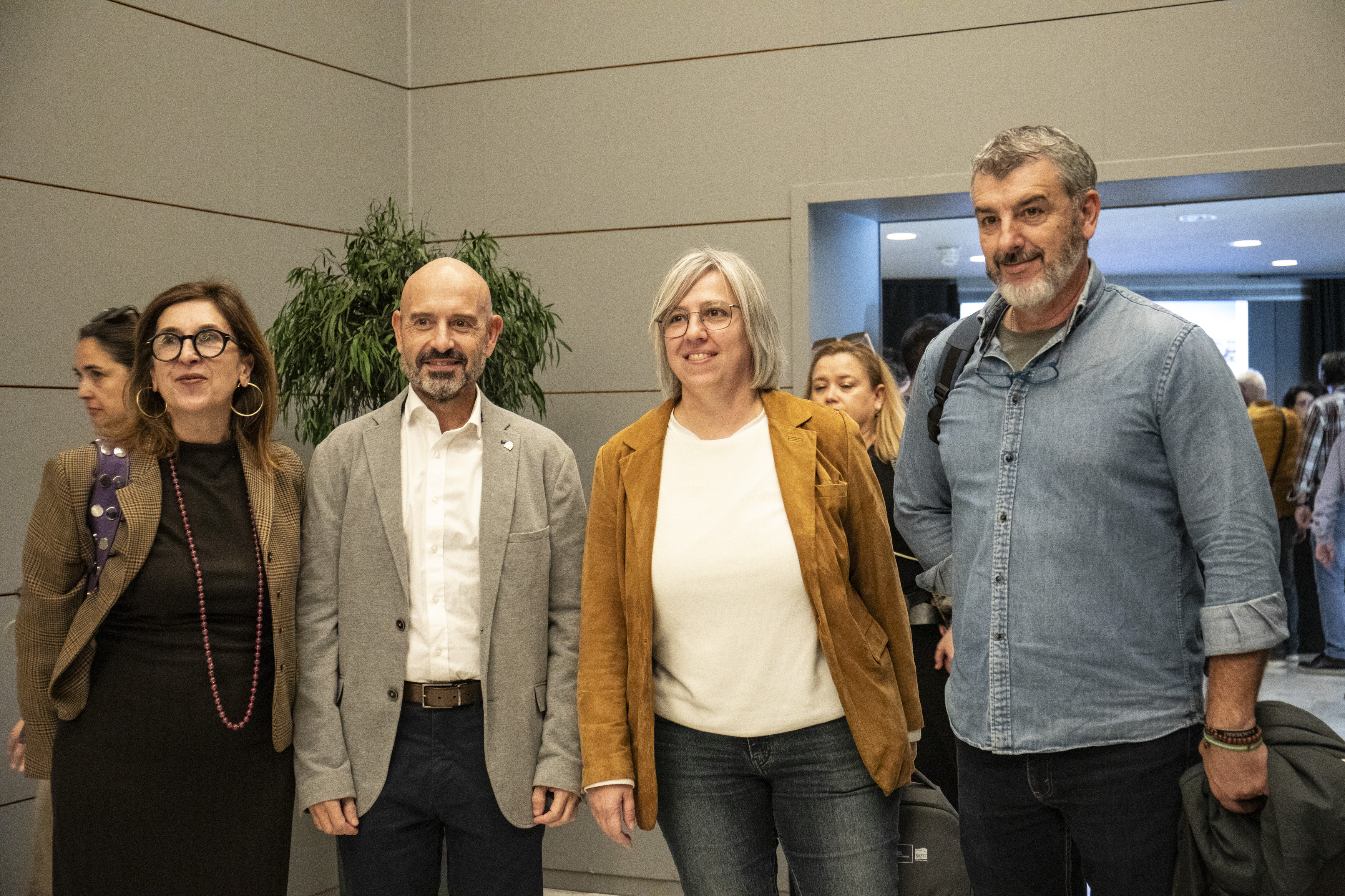 De izq. a drch.: Lola Navarro, Javier Salas, Leire Iglesias y Óskar Martín