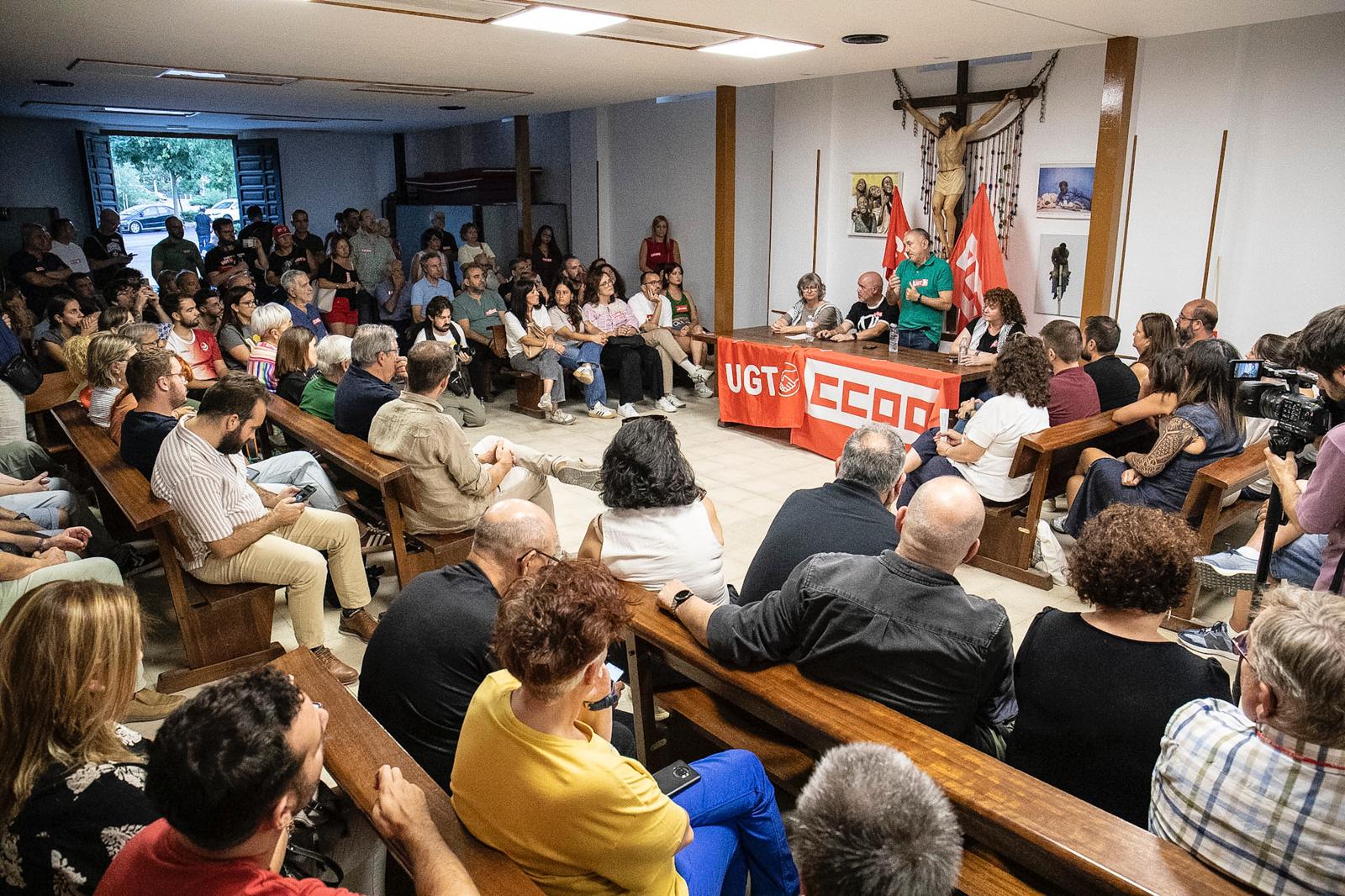 Vista general de la reunión con organizaciones de la sociedad civil