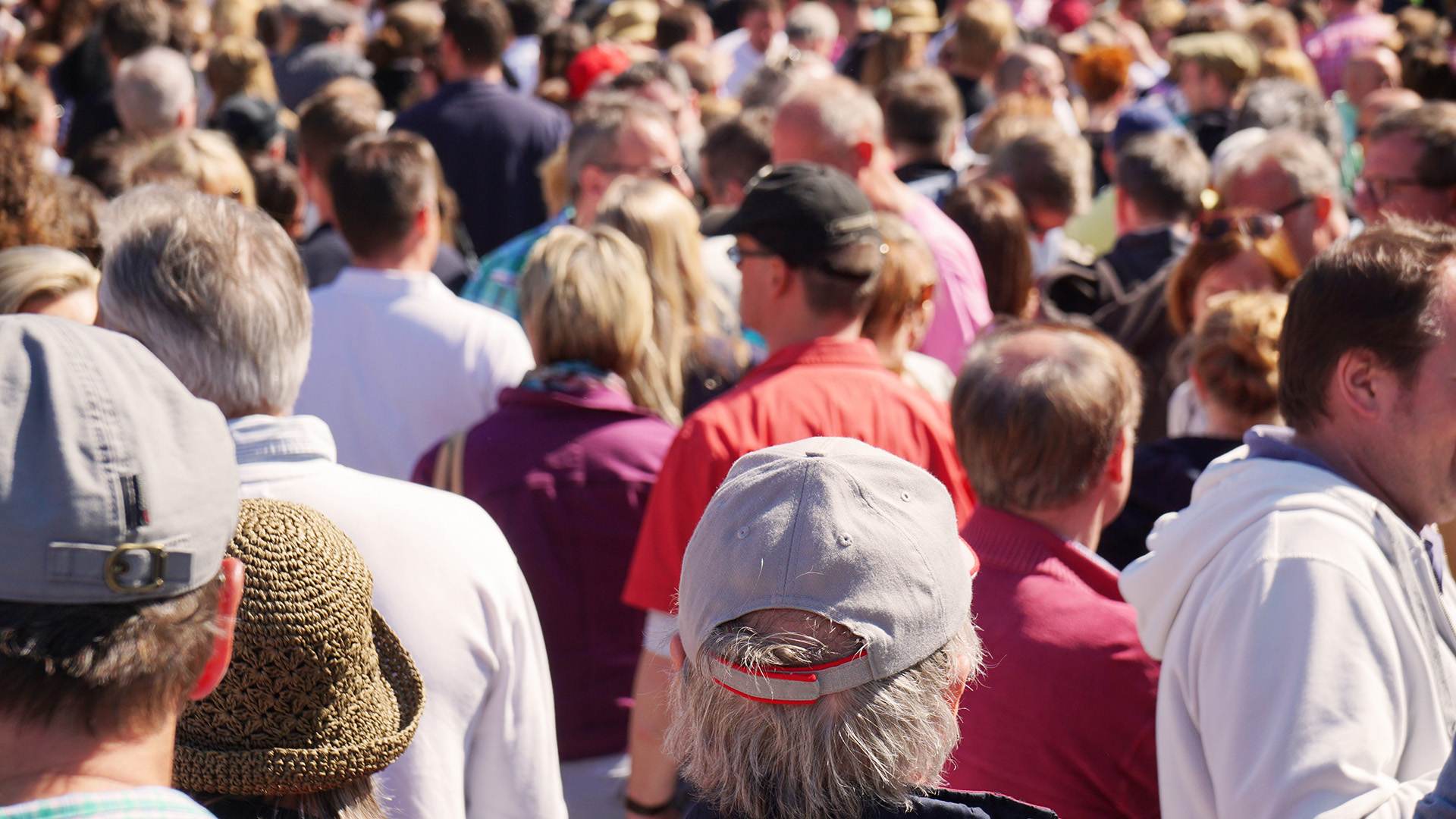 Gente paseando por la calle